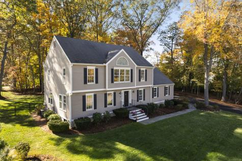 49 Riverside Drive Branford CT 06405