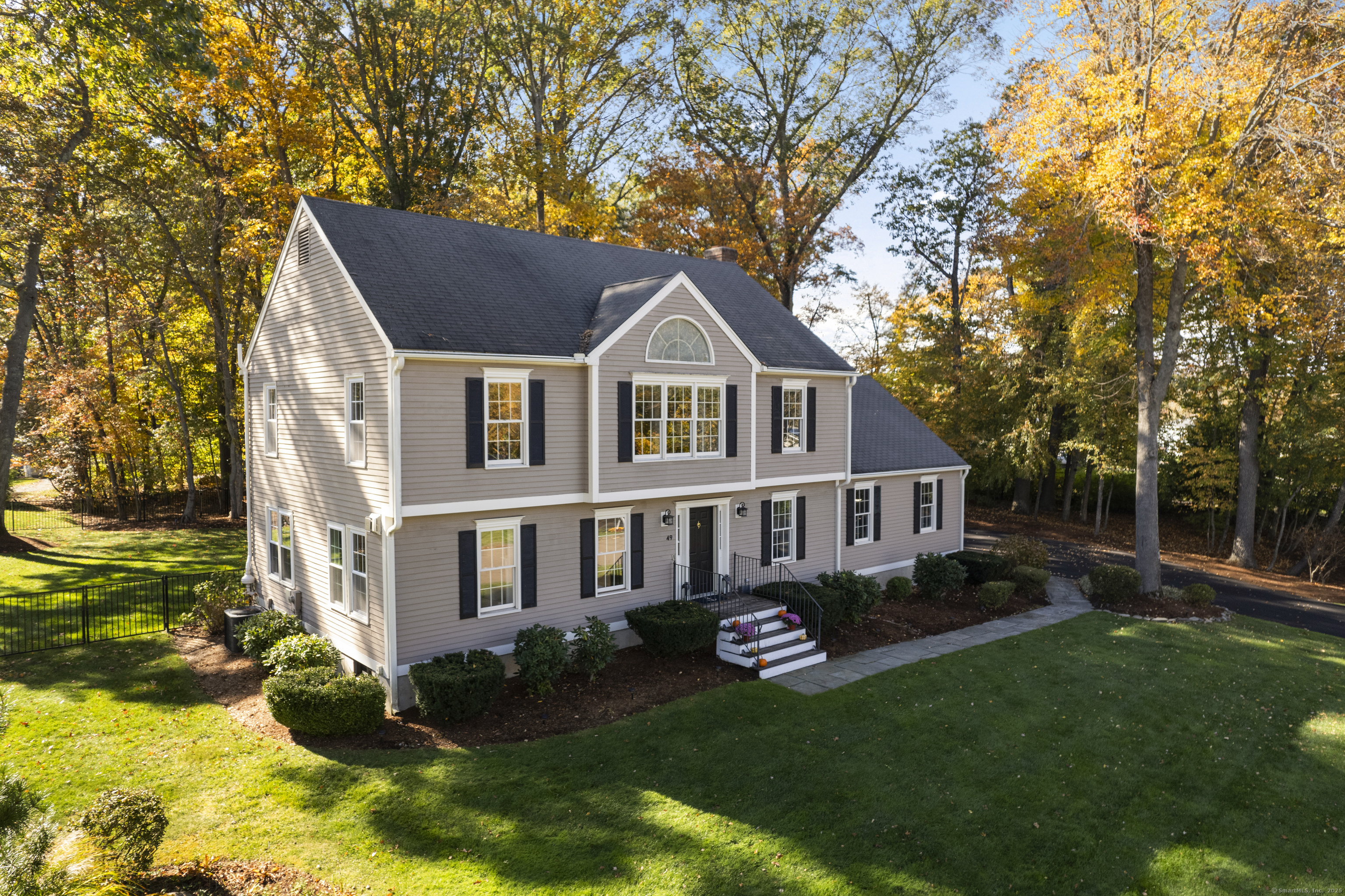 49 Riverside Drive Branford CT 06405