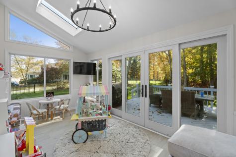 49 Riverside Drive Branford CT 06405