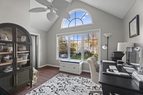 49 Riverside Drive Branford CT 06405