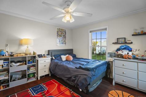 49 Riverside Drive Branford CT 06405