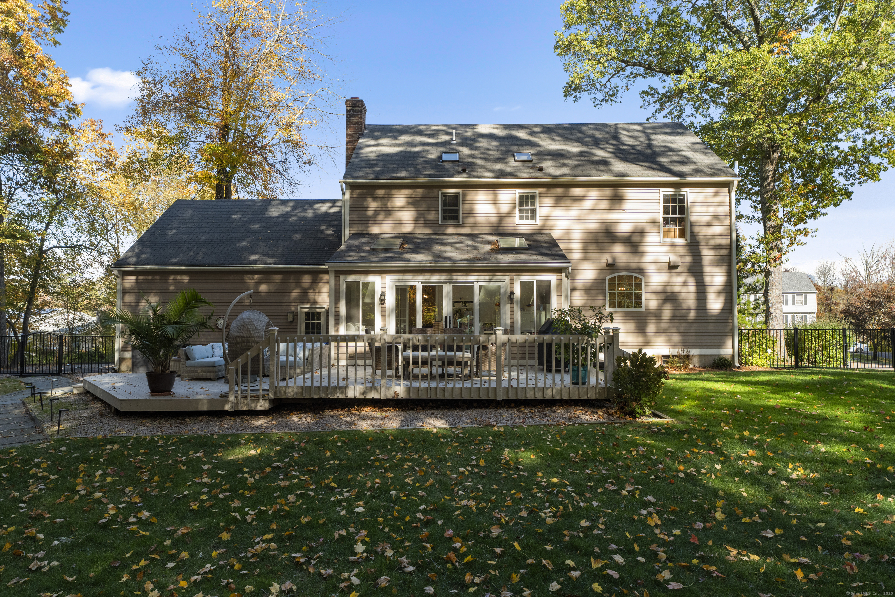 49 Riverside Drive Branford CT 06405