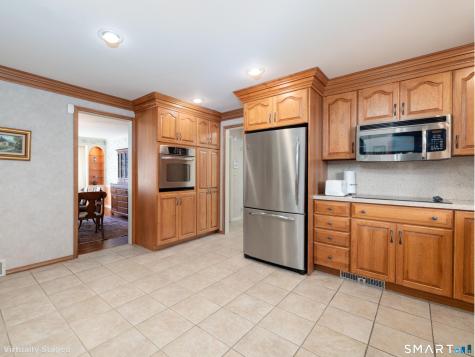 117 Crest Road Middlebury CT 06762