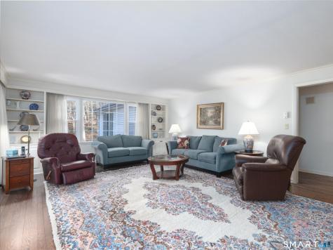 117 Crest Road Middlebury CT 06762