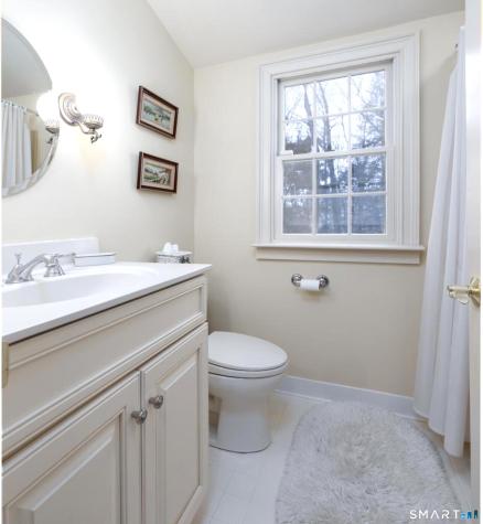 117 Crest Road Middlebury CT 06762