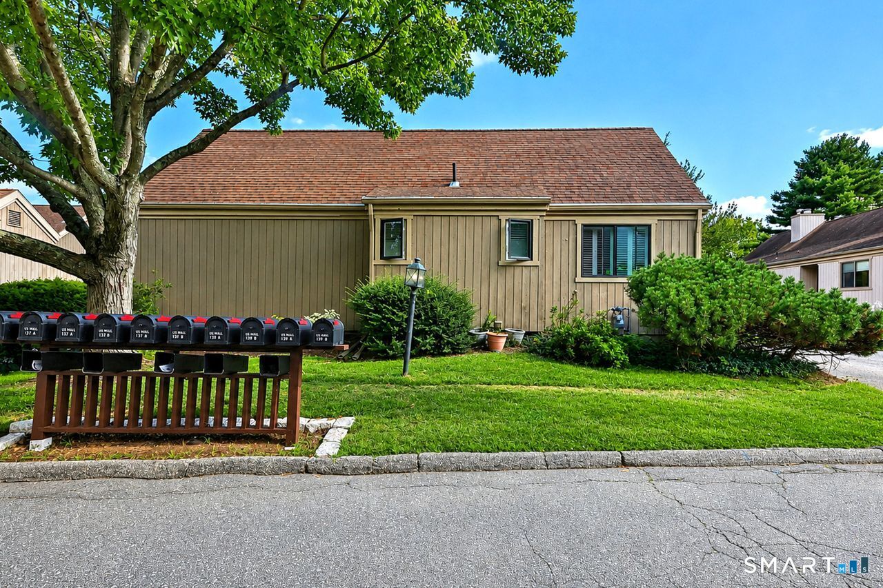 138 Bison Lane Stratford CT 06614