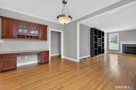 5 Fenwick Drive Avon CT 06001