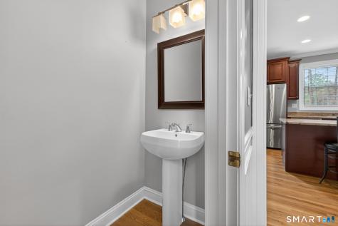 5 Fenwick Drive Avon CT 06001