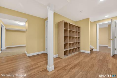 5 Fenwick Drive Avon CT 06001