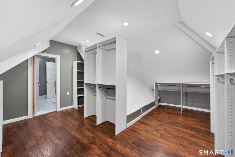 5 Fenwick Drive Avon CT 06001