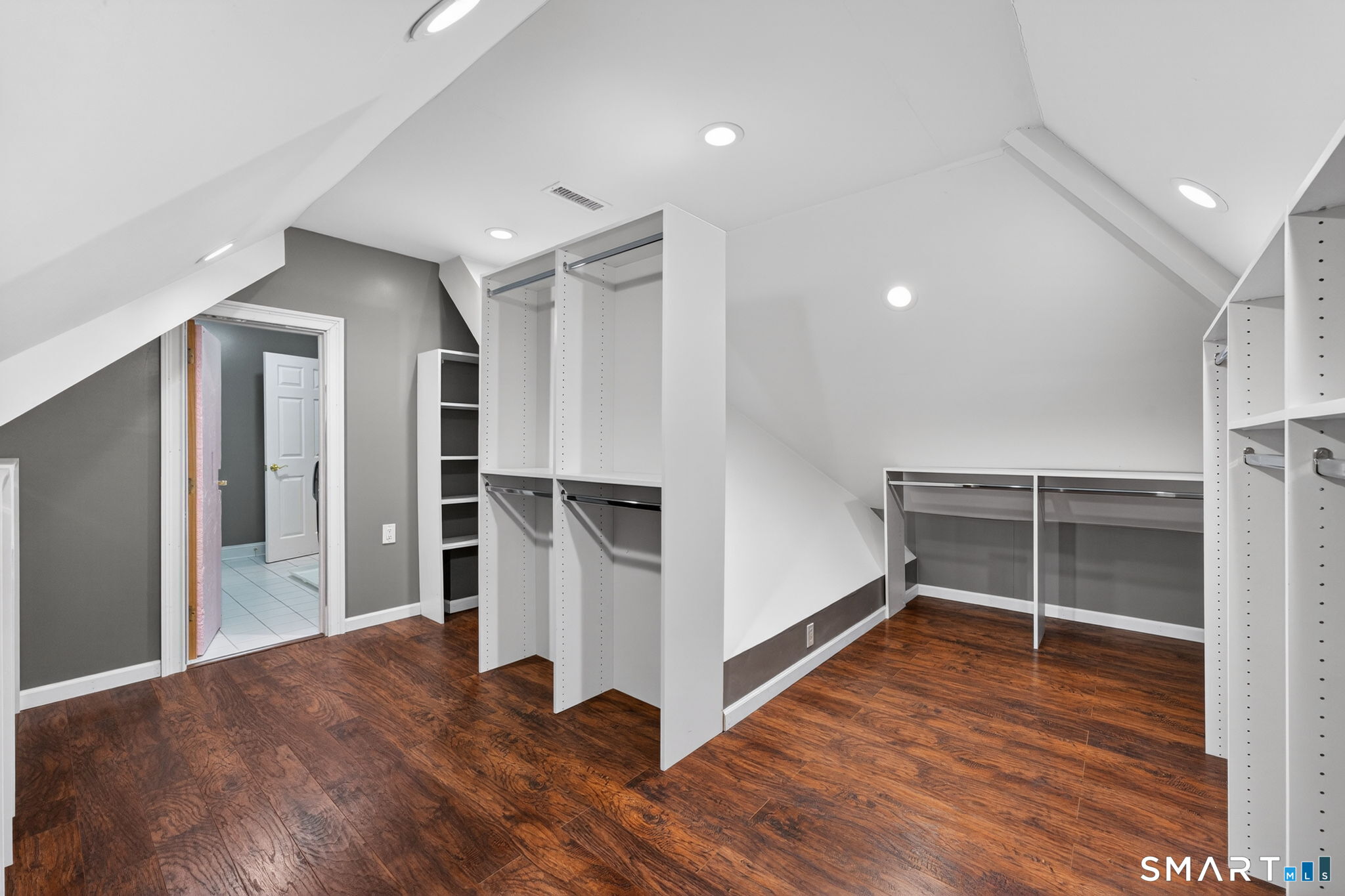 5 Fenwick Drive Avon CT 06001