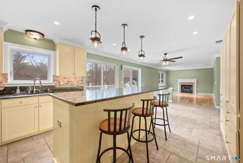 54 Bridle Trail Drive Naugatuck CT 06770