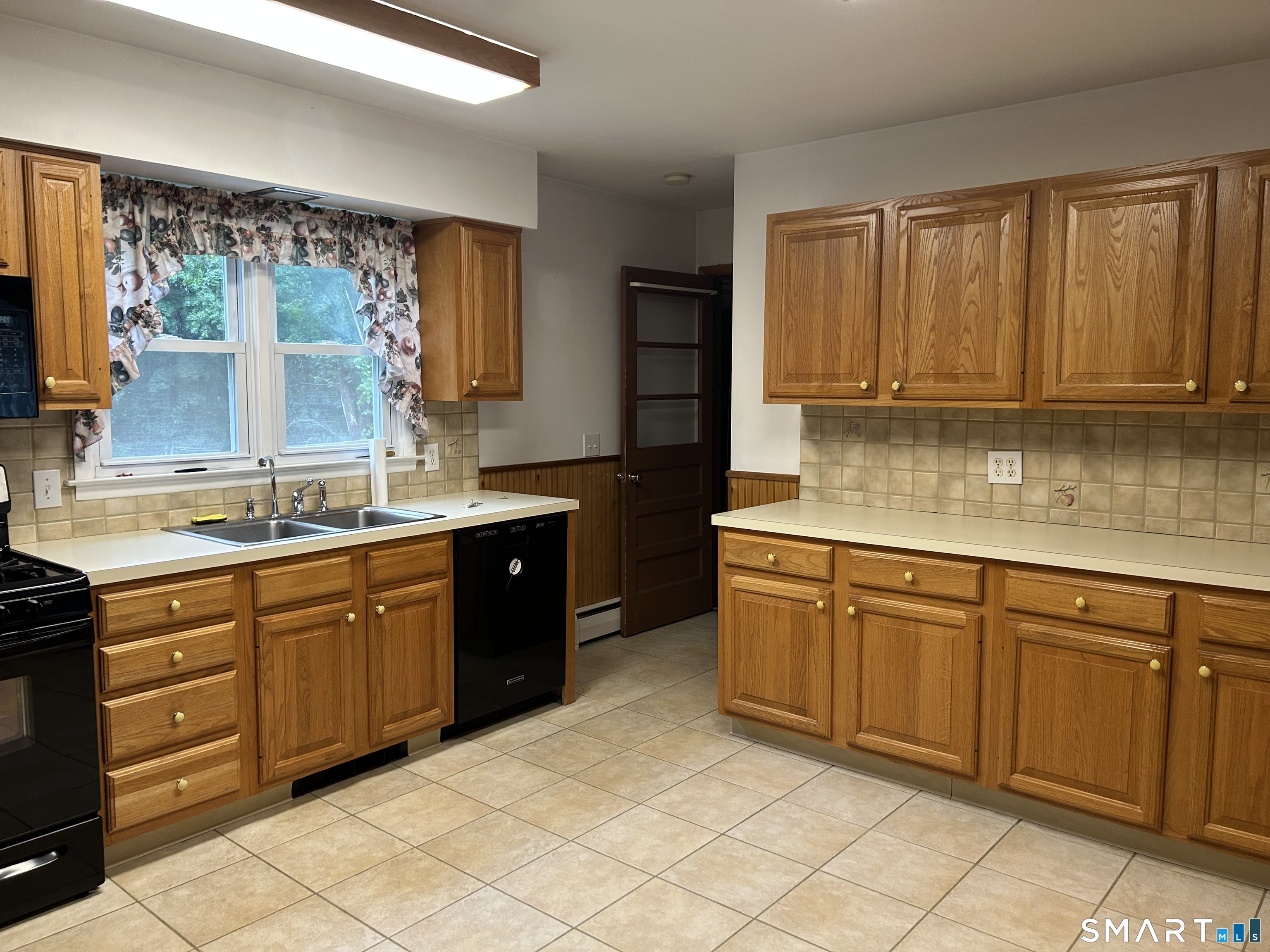13 Hillside Street Danbury CT 06810
