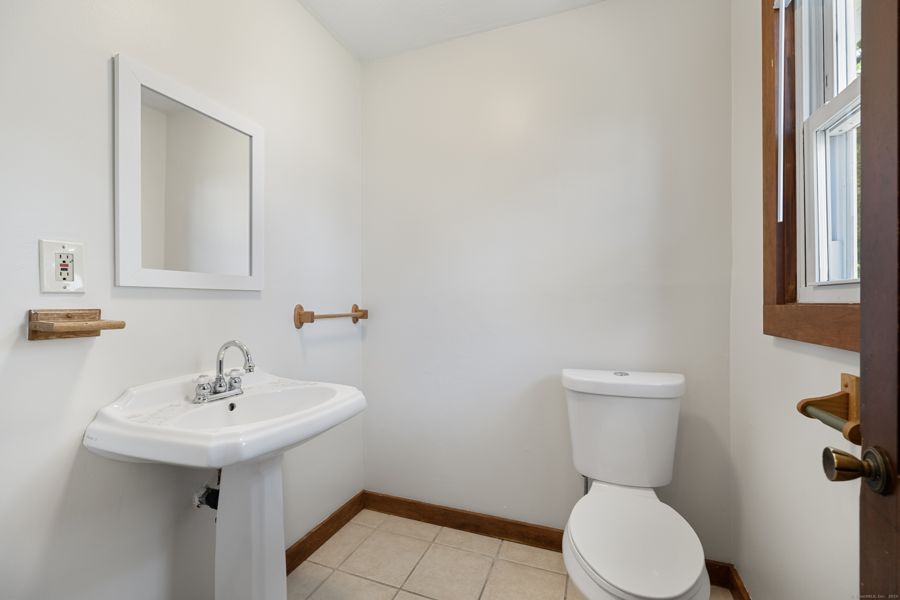 59 Laraia Avenue East Hartford CT 06108