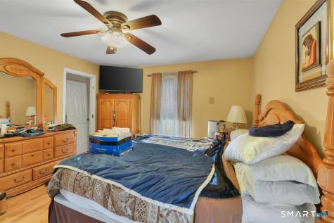 8 Callahan Lane East Hartford CT 06118