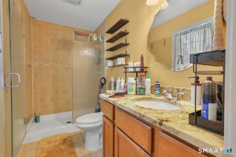 8 Callahan Lane East Hartford CT 06118