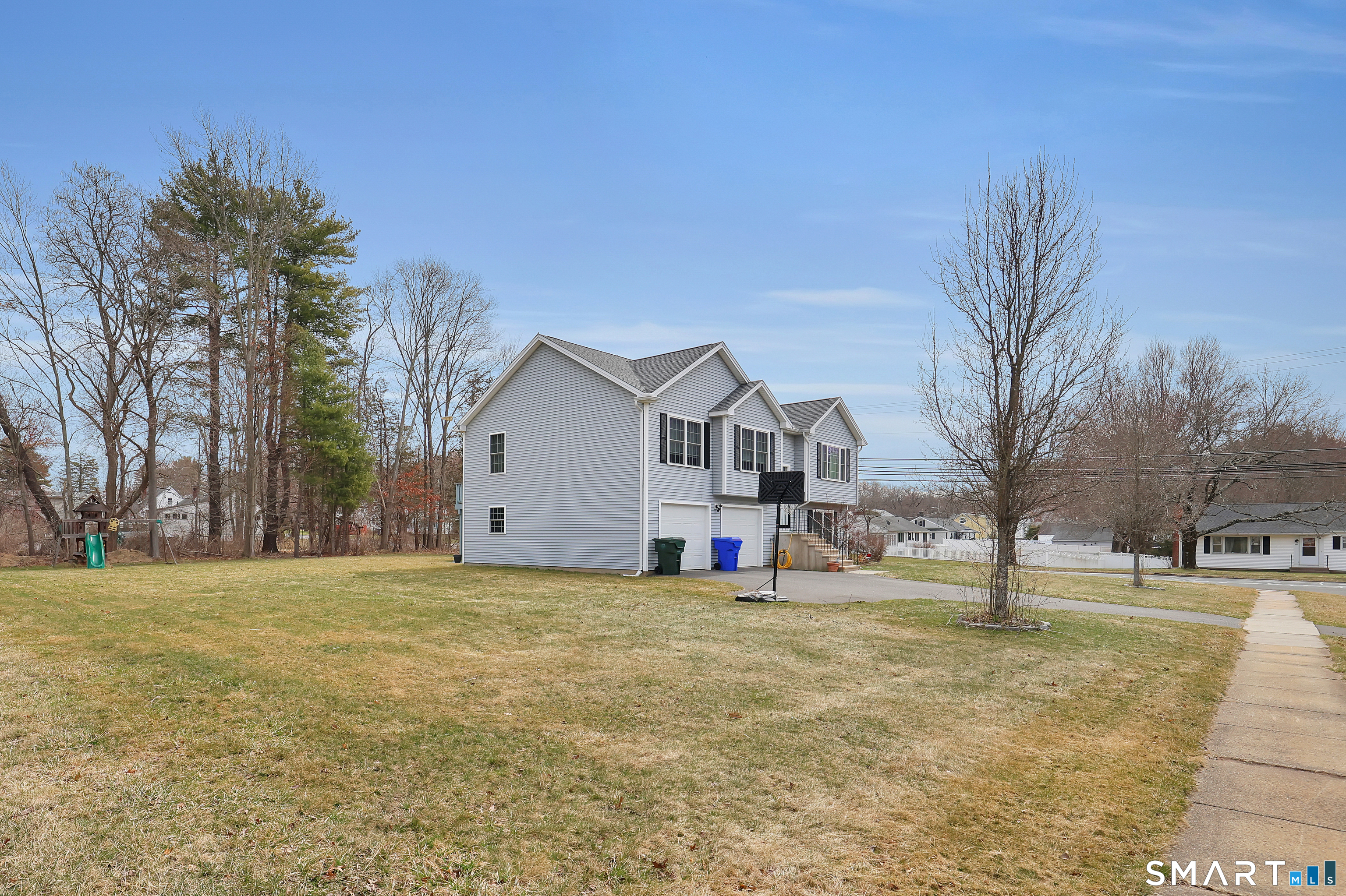 8 Callahan Lane East Hartford CT 06118