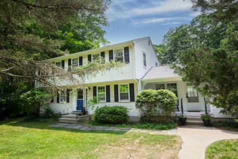 3 Deerfield Drive Clinton CT 06413