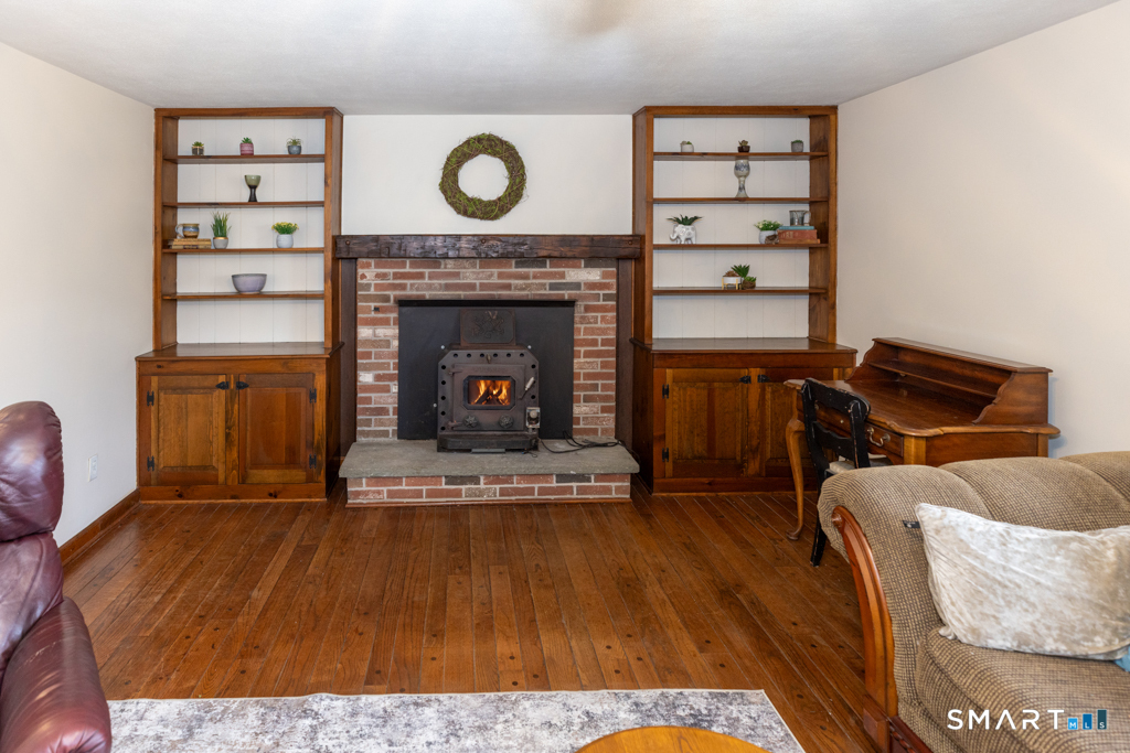 113 West High Street East Hampton CT 06424