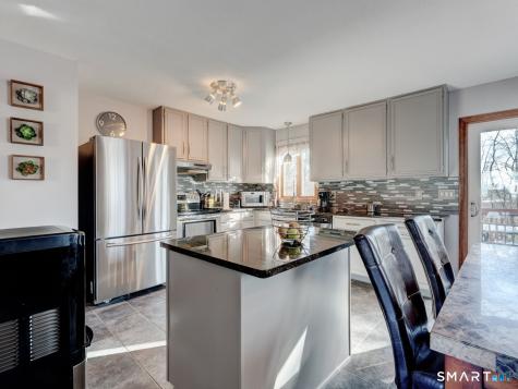 70 Lawndale Street Berlin CT 06037
