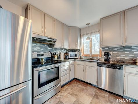 70 Lawndale Street Berlin CT 06037
