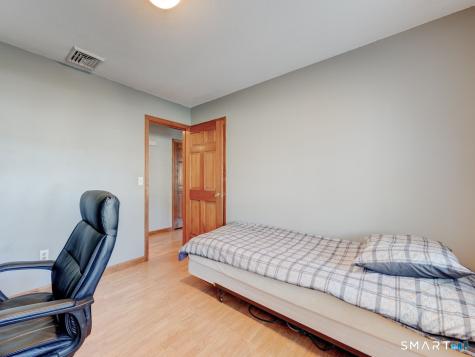 70 Lawndale Street Berlin CT 06037