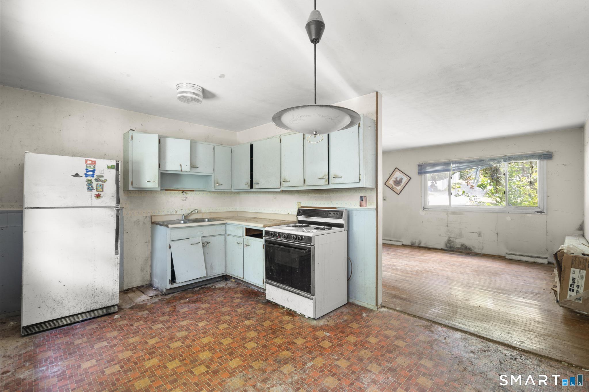 13 Shawondassee Drive Stonington CT 06378