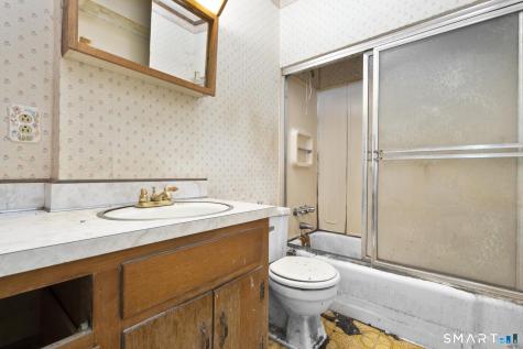 13 Shawondassee Drive Stonington CT 06378