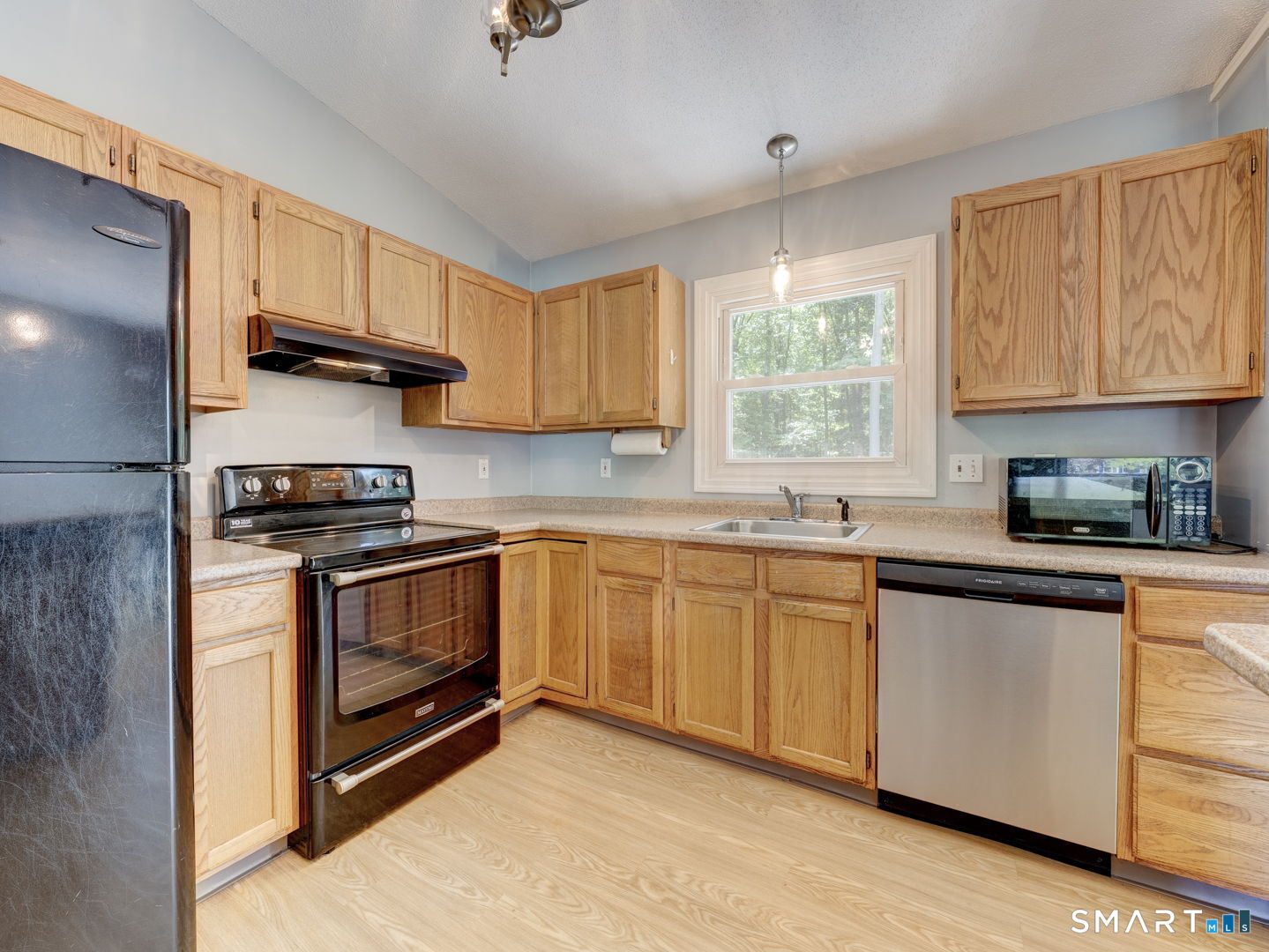 37 Torpey Drive East Hartford CT 06108