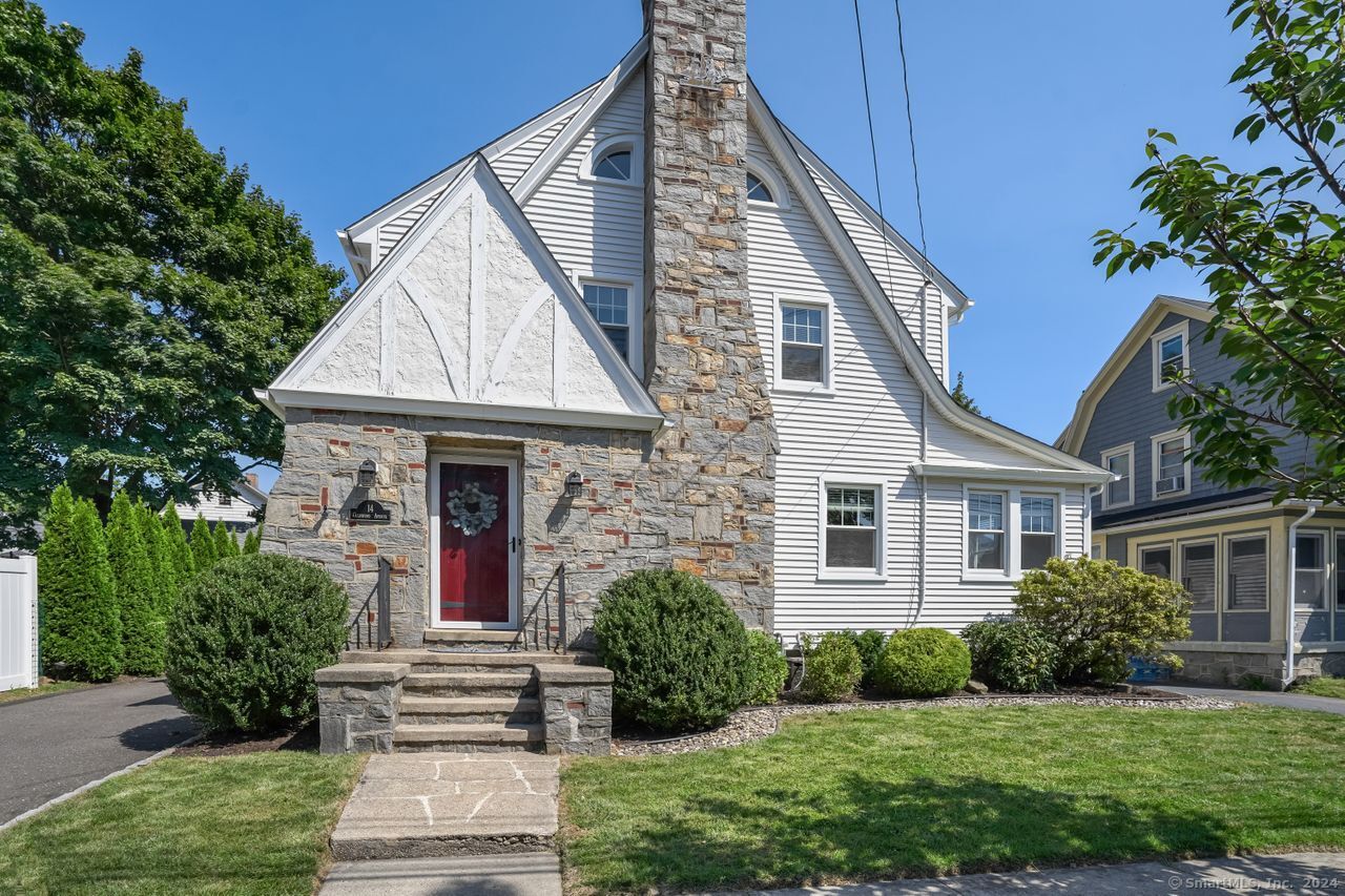 14 Glenwood Avenue Stratford CT 06614