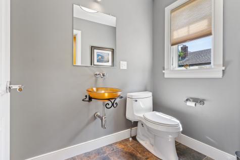 993 Pequot Avenue New London CT 06320