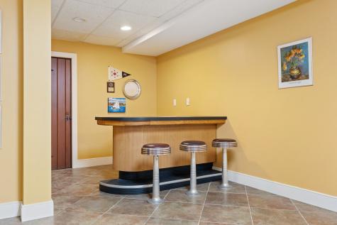 993 Pequot Avenue New London CT 06320