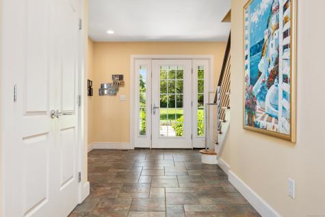 993 Pequot Avenue New London CT 06320