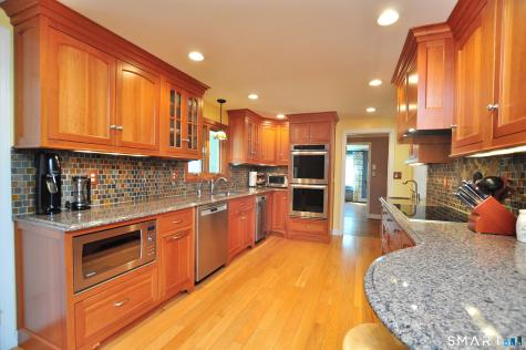 64 Mohegan Drive West Hartford CT 06117