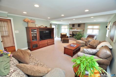 64 Mohegan Drive West Hartford CT 06117