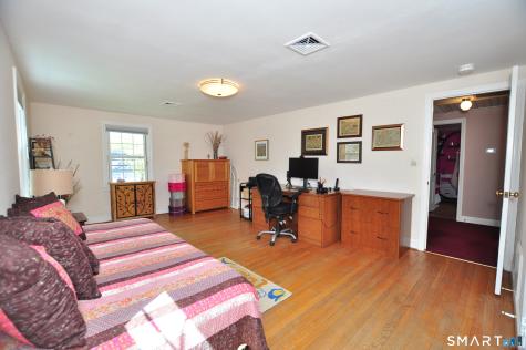 64 Mohegan Drive West Hartford CT 06117