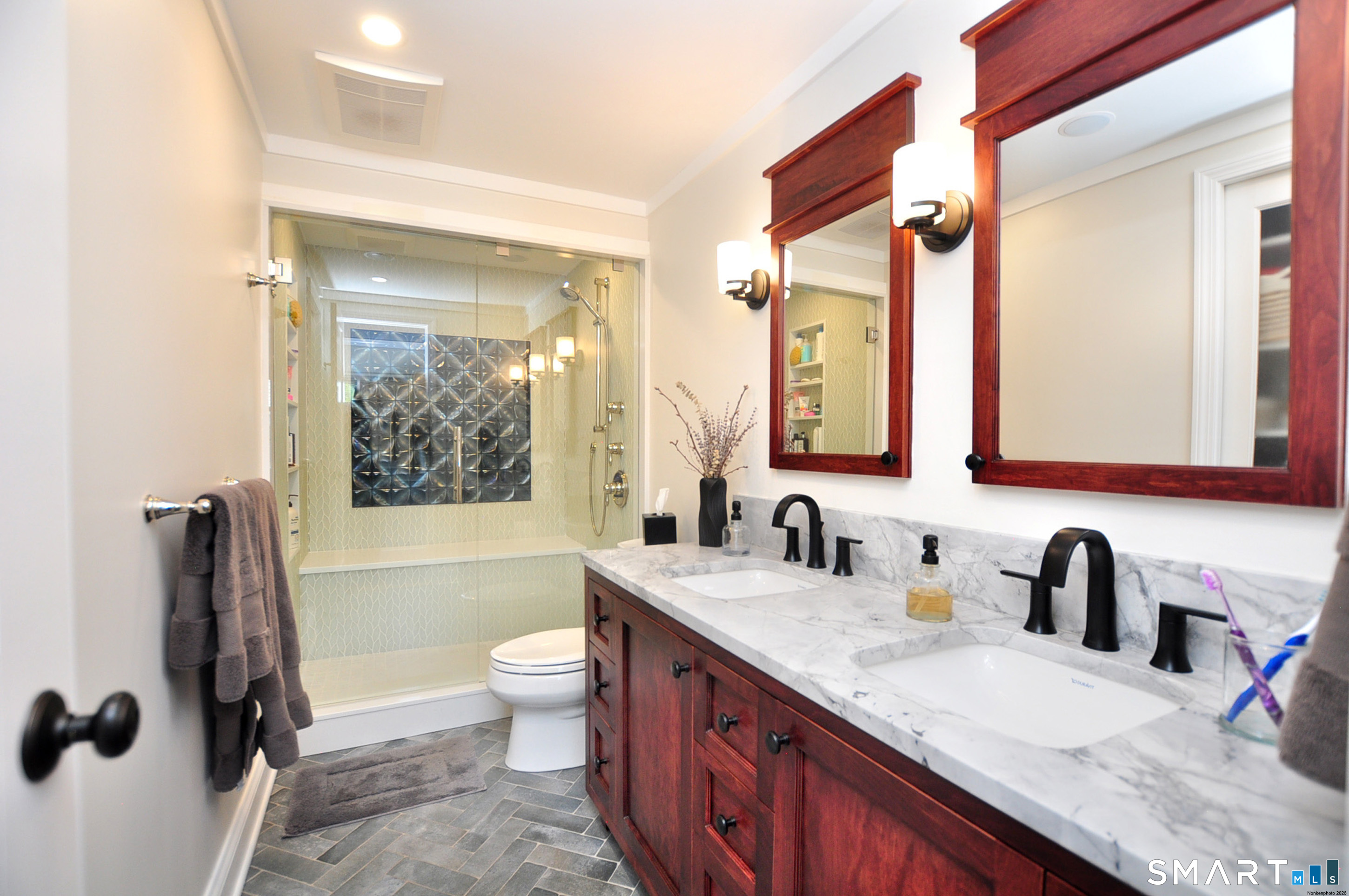 64 Mohegan Drive West Hartford CT 06117