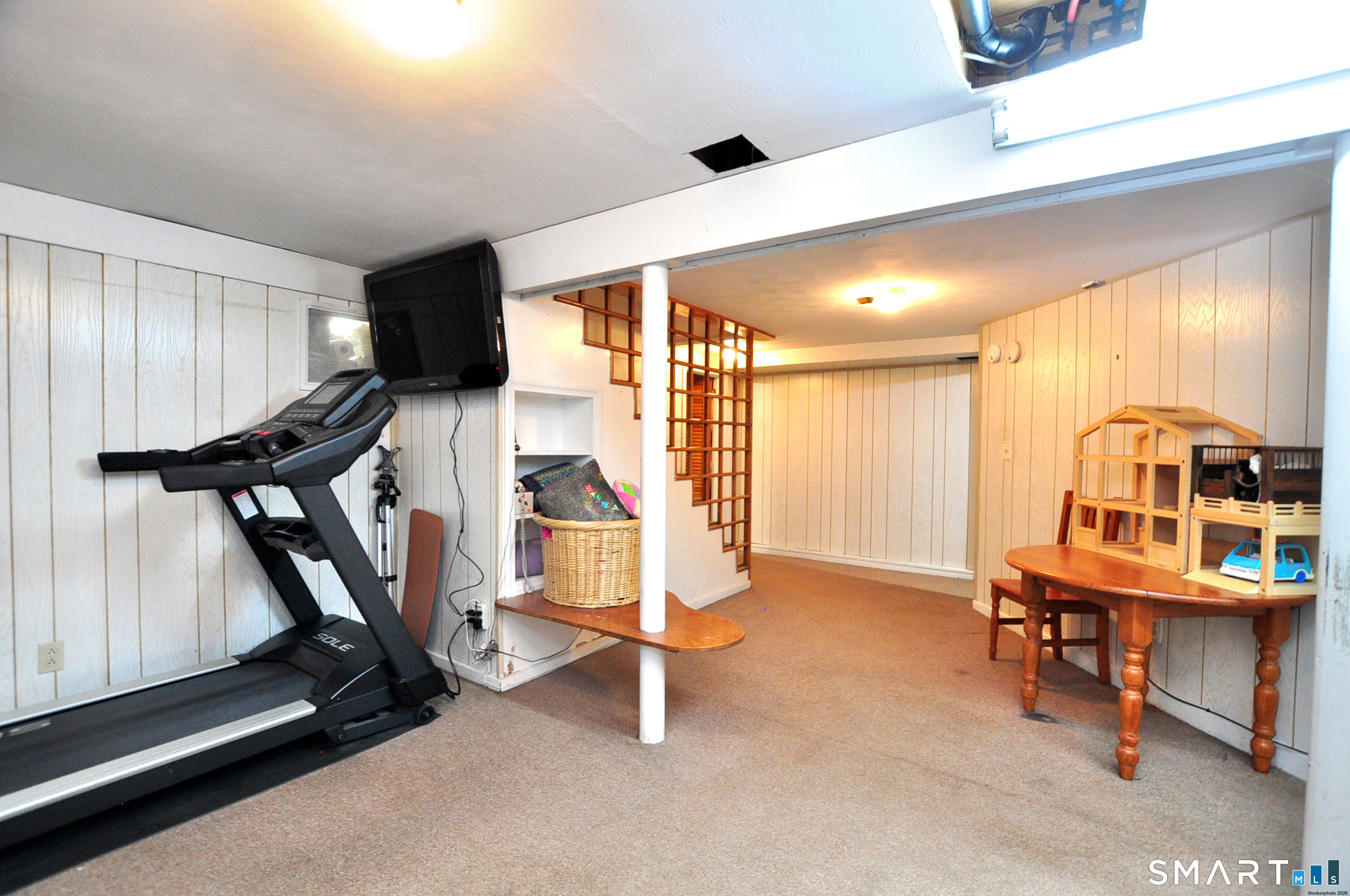 64 Mohegan Drive West Hartford CT 06117