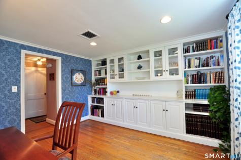 64 Mohegan Drive West Hartford CT 06117