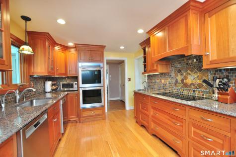 64 Mohegan Drive West Hartford CT 06117