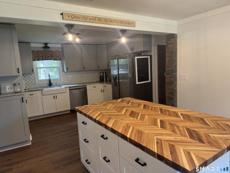 9 Monticello Drive East Lyme CT 06333