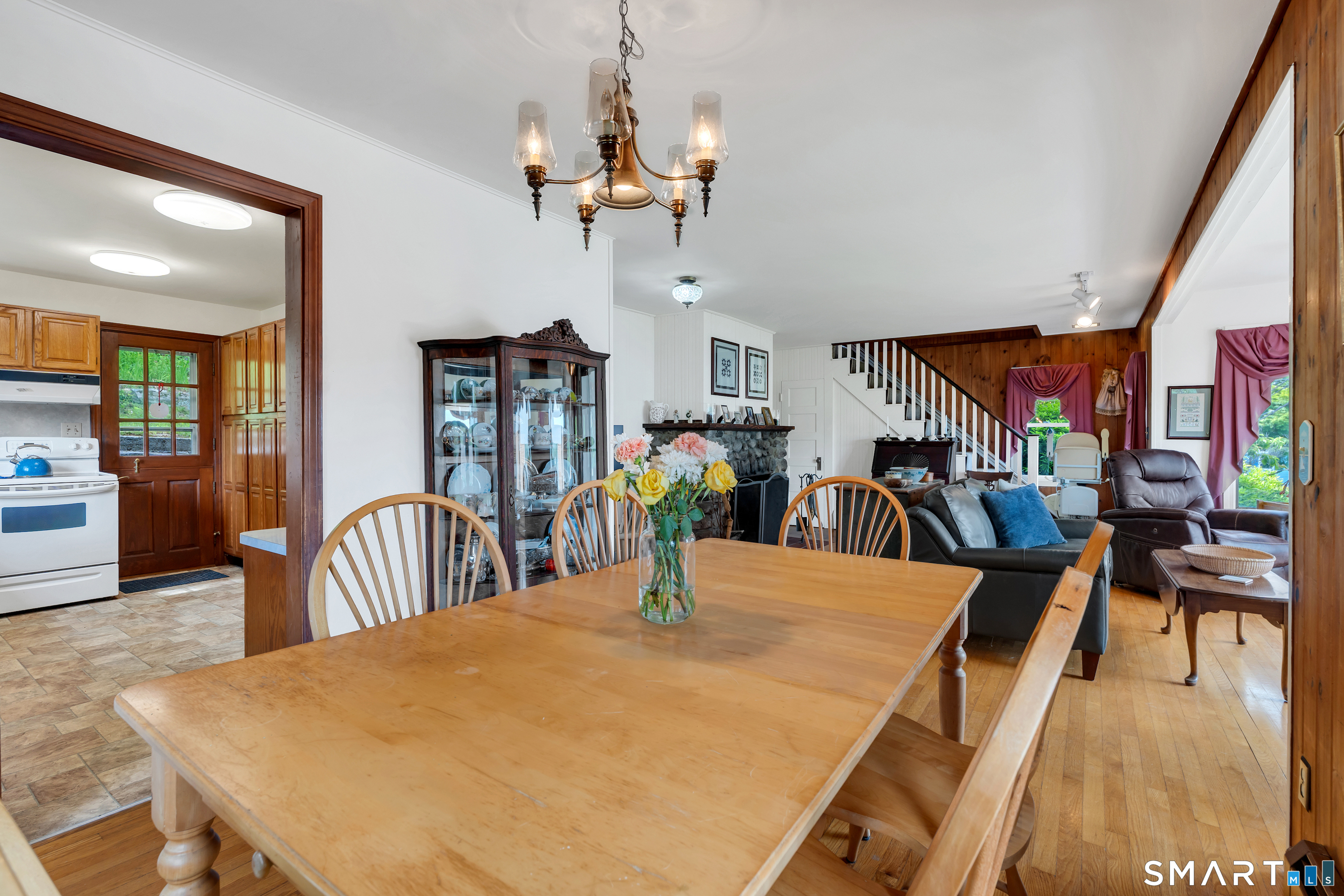 16 Ledge Road East Lyme CT 06357