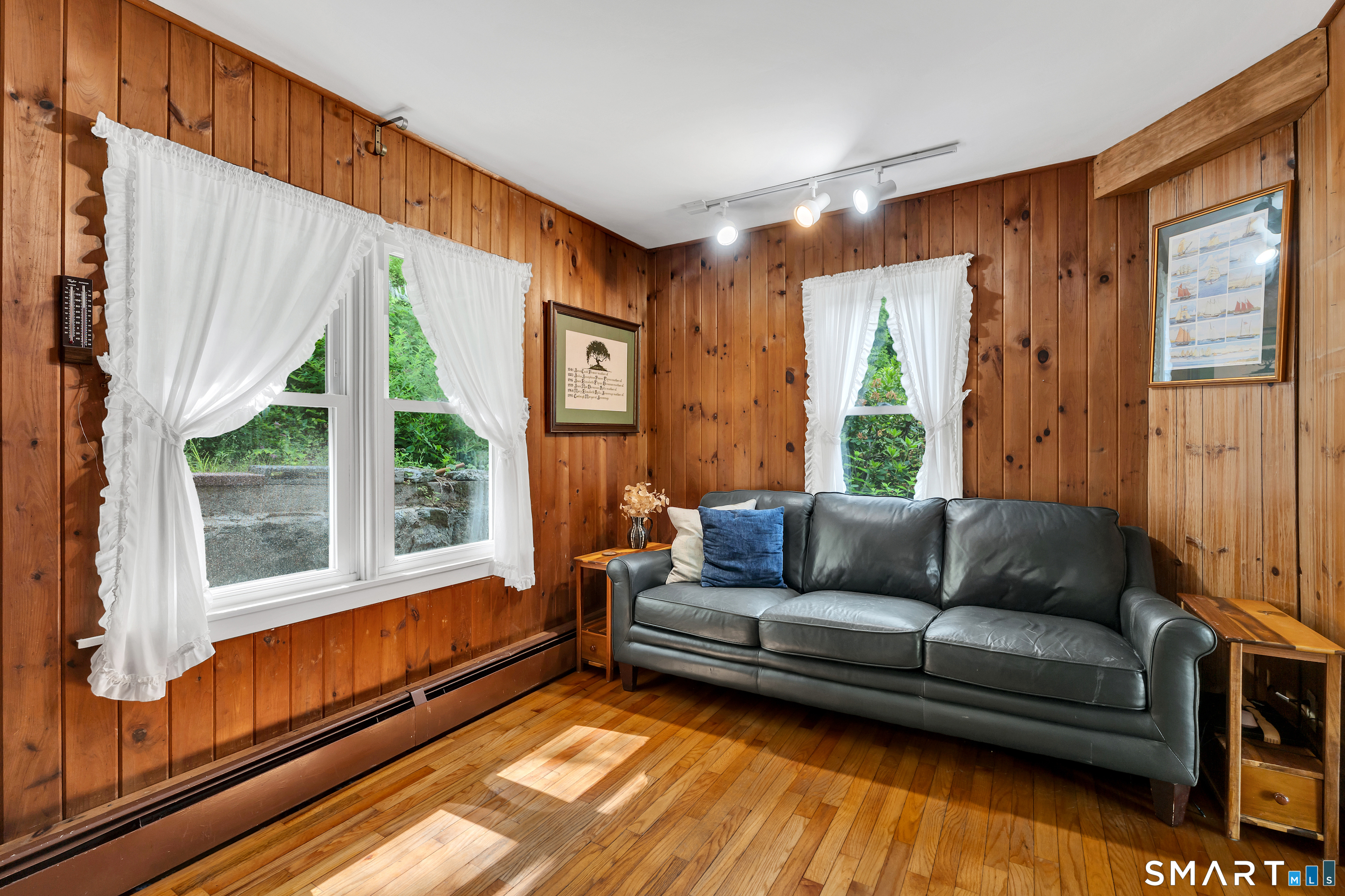 16 Ledge Road East Lyme CT 06357