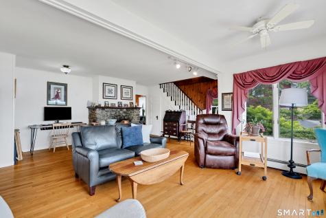 16 Ledge Road East Lyme CT 06357