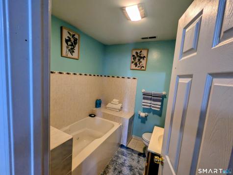 585 Congress Avenue Waterbury CT 06708