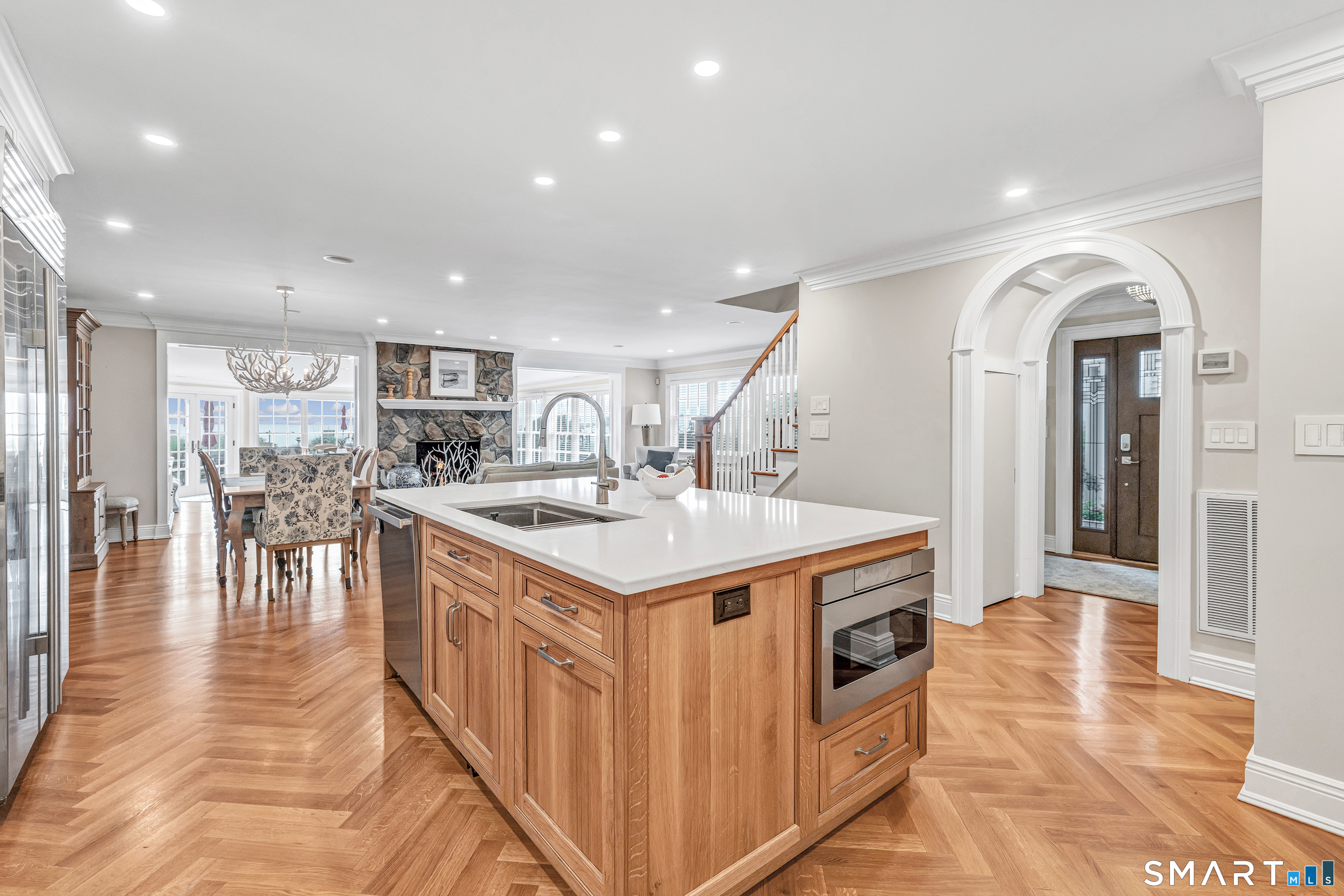 827 East Broadway Milford CT 06460