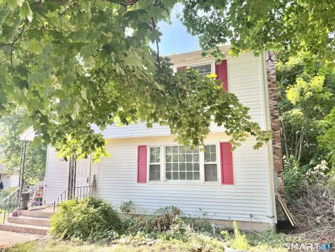 369 Bidwell Street Manchester CT 06040