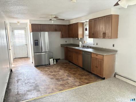 369 Bidwell Street Manchester CT 06040