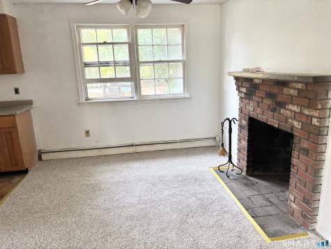 369 Bidwell Street Manchester CT 06040