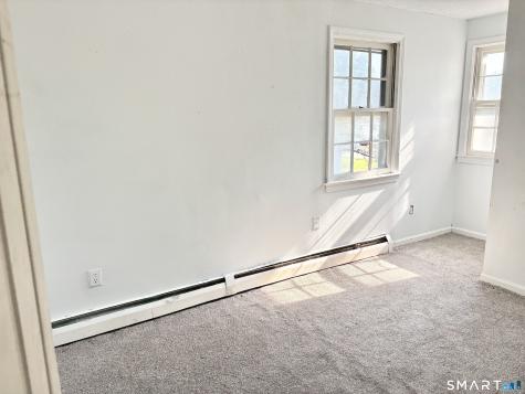 369 Bidwell Street Manchester CT 06040
